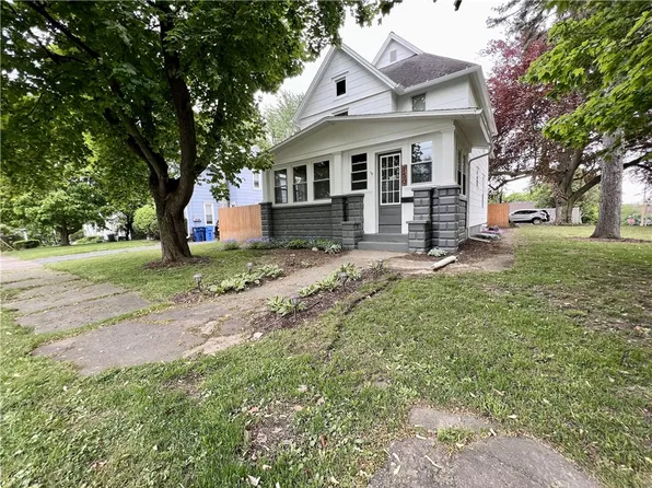 150 Stuart Ave, Newark, NY 14513