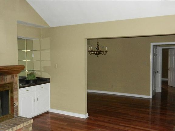 3rd image of 11406 Forest Heights Dr