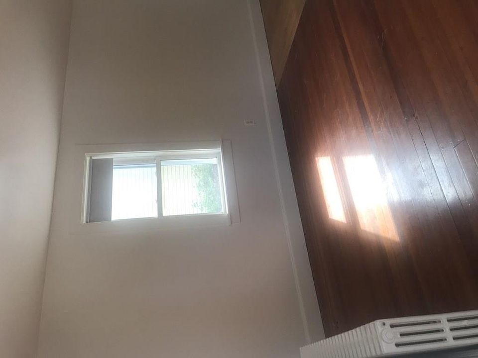 2nd image of 213 East St #1
