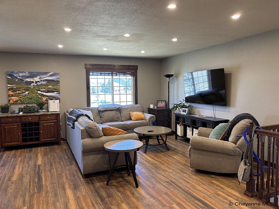 1st image of 6912 Ridge Rd