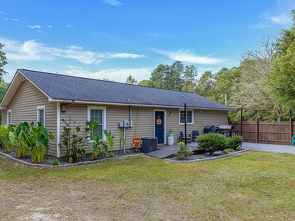 5th image of 68 Briarwood Cir