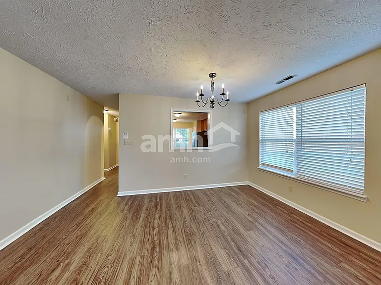 10393 Buell Ct — Photo 6