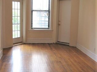 3828 N Clark St APT 2F, Chicago, IL 60613