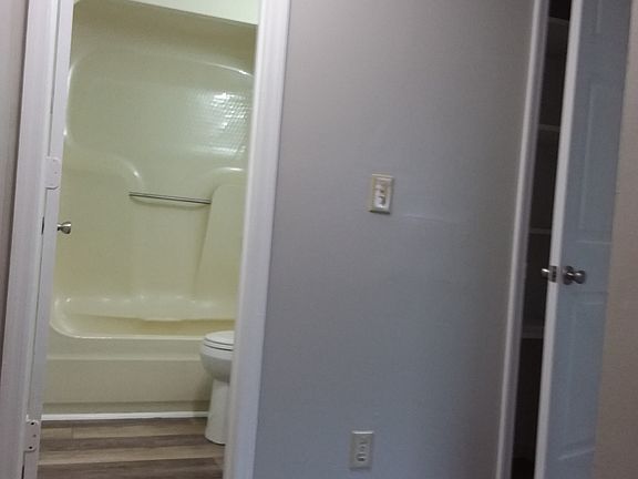 4th image of 2424 Paulawood Dr #2426