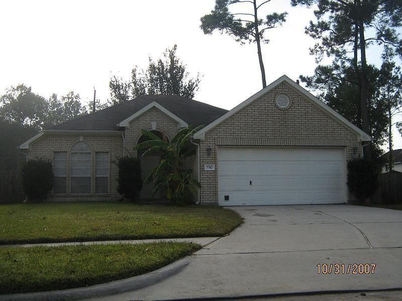 1st image of 7742 Goldfinch Dr