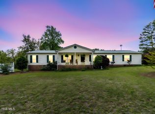 2185 Calloway Rd, Raeford, NC 28376
