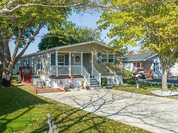 2nd image of 21696 F St #55324