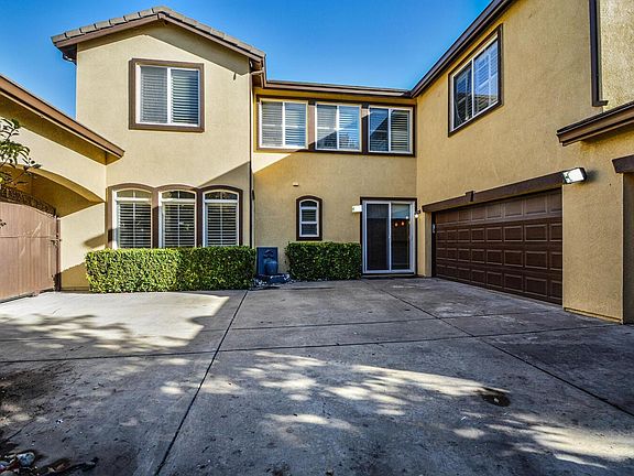 3rd image of 2852 Lonnie Beck Way