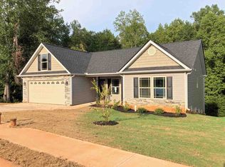 560 Marchbanks Rd, Boiling Springs, SC 29316