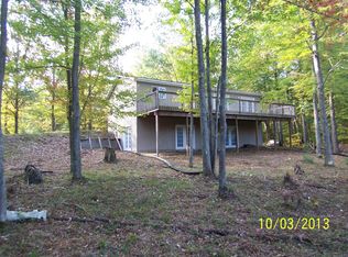 7027 E Sugar Grove Rd, Fountain, MI 49410