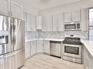 Huge 5bed/2 Bath In Wicker Park! Designer Kitchen, In-Unit Laundry! Central Air! Private Deck!, Chicago, IL 60622