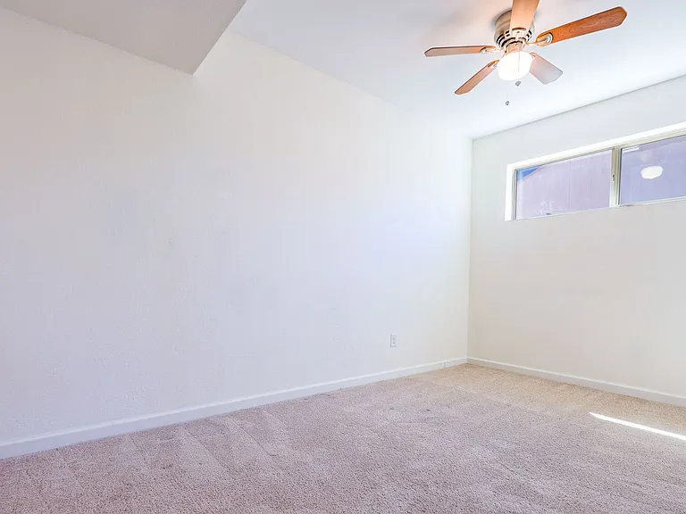 520 S 3rd St — Photo 11