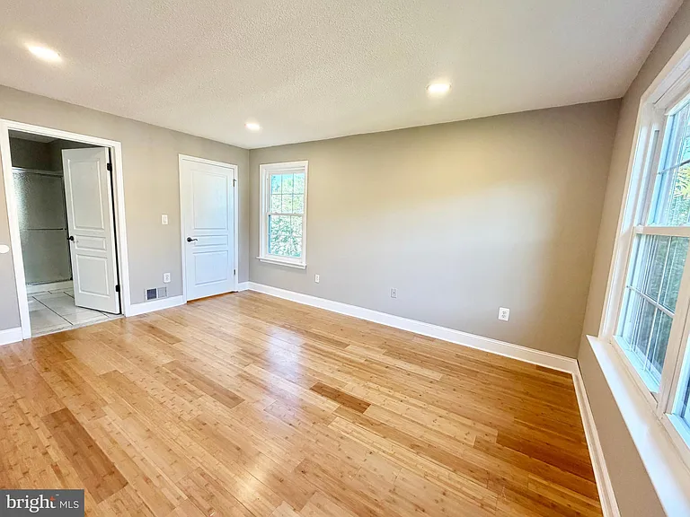 47 Mendrey Ct — Photo 17