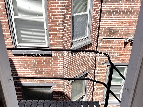 3rd image of 1222 N Washington St #2