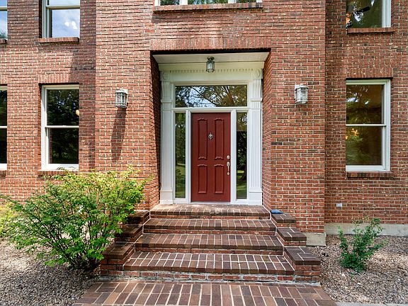 5th image of 1710 W High Point Ln
