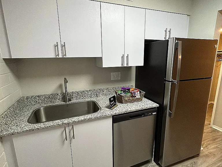 Kitchen_Sink_851047
