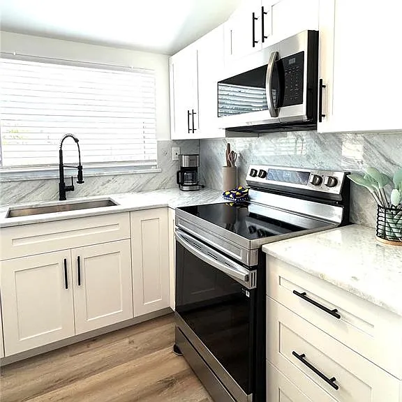 6980 Poinsetta Ave — Photo 12