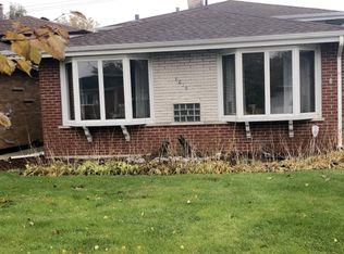 6019 W 83rd St, Burbank, IL