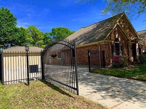 4th image of 19806 Wood Walk Ln