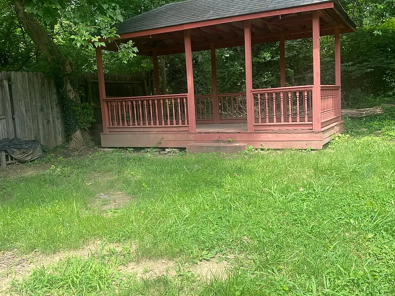4574 Innes Ave — Photo 14