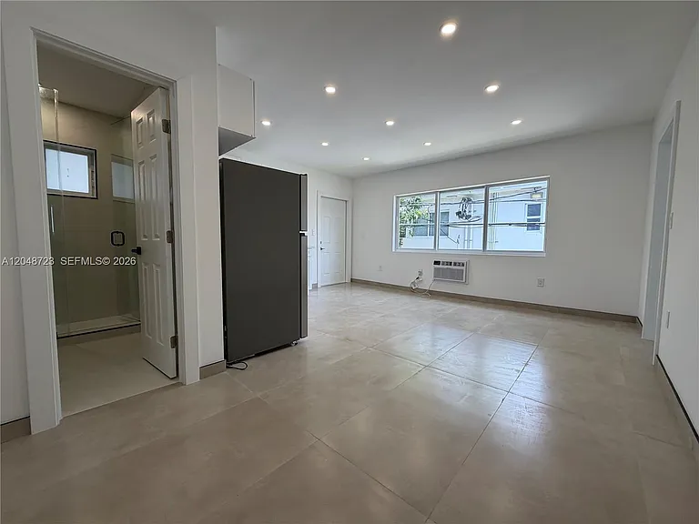 1235 Normandy Dr #7 — Photo 11