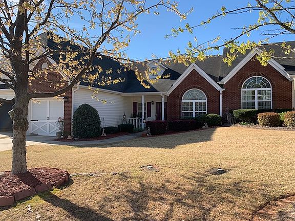 3rd image of 715 City Park Dr