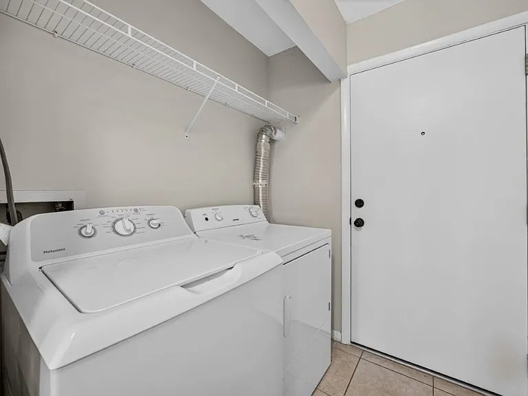 700 W Pope Rd #H61 — Photo 24