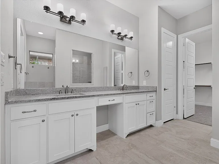 8261 Kentland Dr — Photo 24