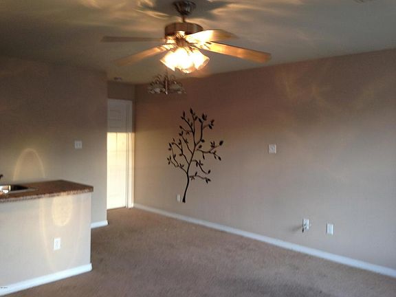 4th image of 17247 Avondale Cir