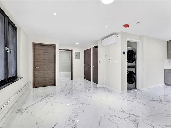 new-york-city-new-york-439603543 picture