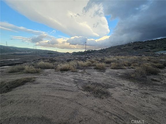 3rd image of 13421 Summit Valley Rd