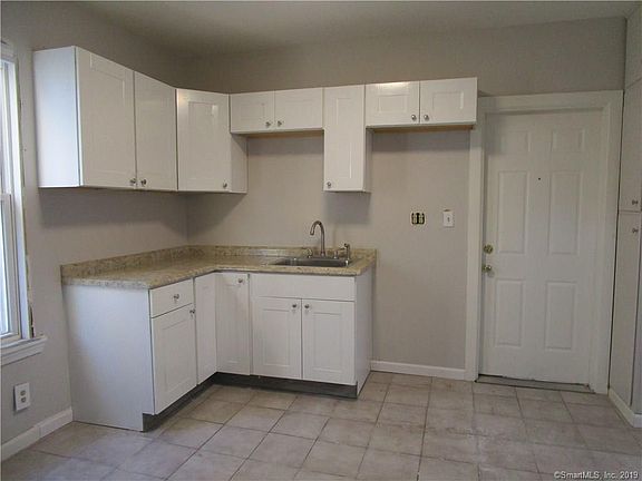 2nd image of 465 Norman St