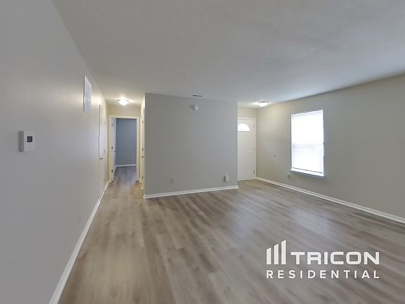 2nd image of 1822 Southernwood Ln