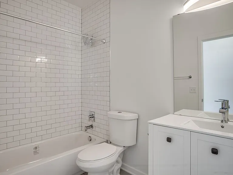 3333 Nicollet Ave S — Photo 44