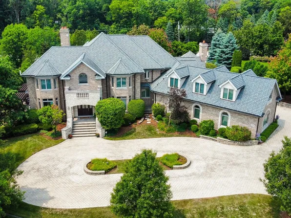 8744 Johnston Rd, Burr Ridge, IL 60527