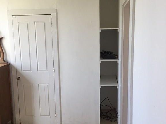 4th image of 6R Pleasant St #1