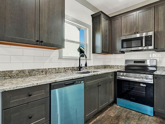 2nd image of 3046 Three Creeks Dr NW