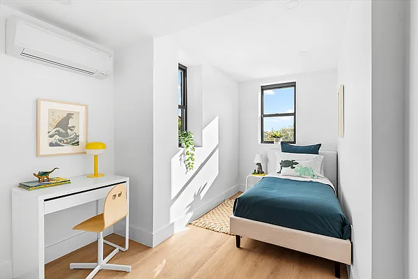 Rented by SERHANT. | media 6