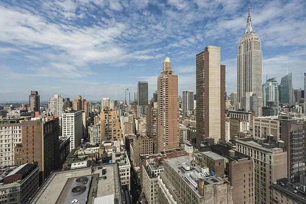 Rented by Compass | media 27