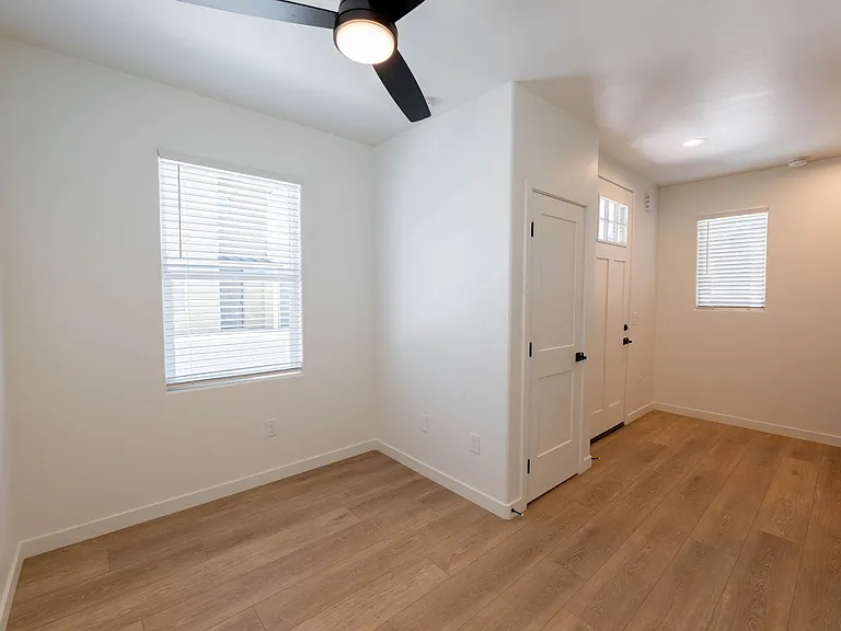 1300 N Rook Ave #7 — Photo 10