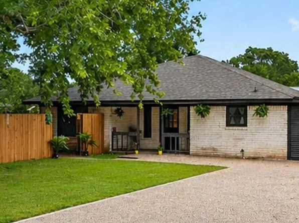 12664 Robin Ln, Willis, TX 77378