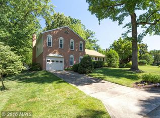 2218 Loch Lomond Dr, Vienna, VA 22181