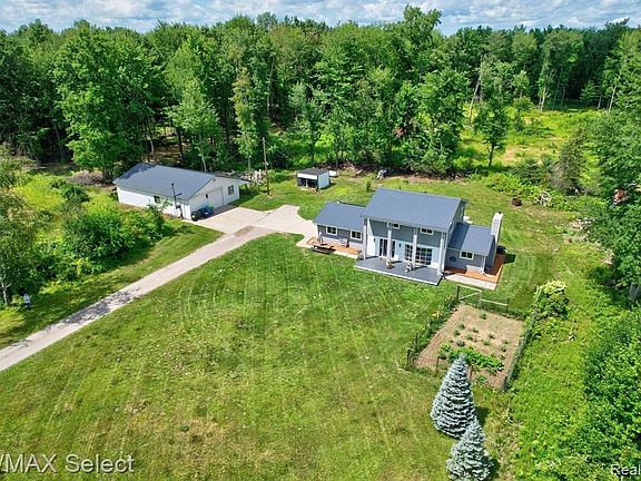 4th image of 18780 W Townline Rd