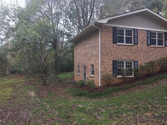 5th image of 1653 Lamancha Dr