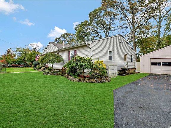 4th image of 28 Robinson Dr