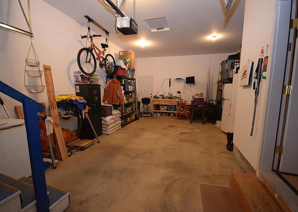 8420 Hollyhock St, Rockaway Beach, OR 97136 Zillow