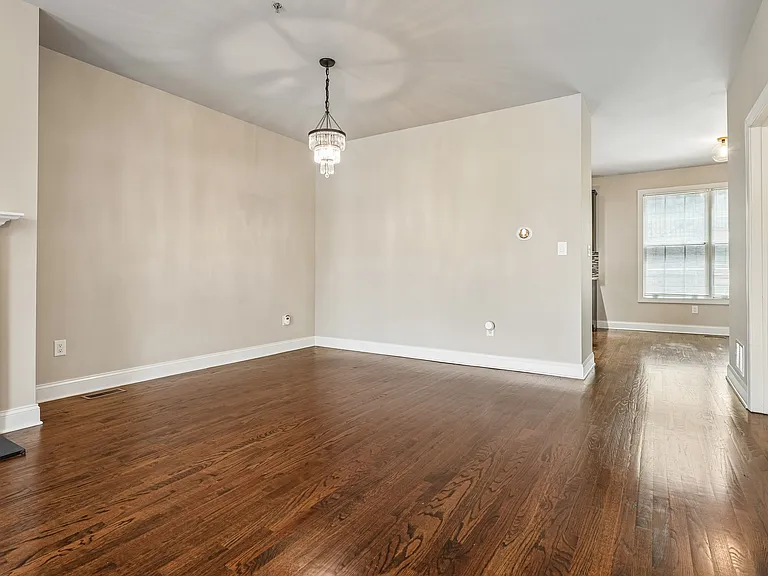 36 Bloomfield Ave — Photo 26