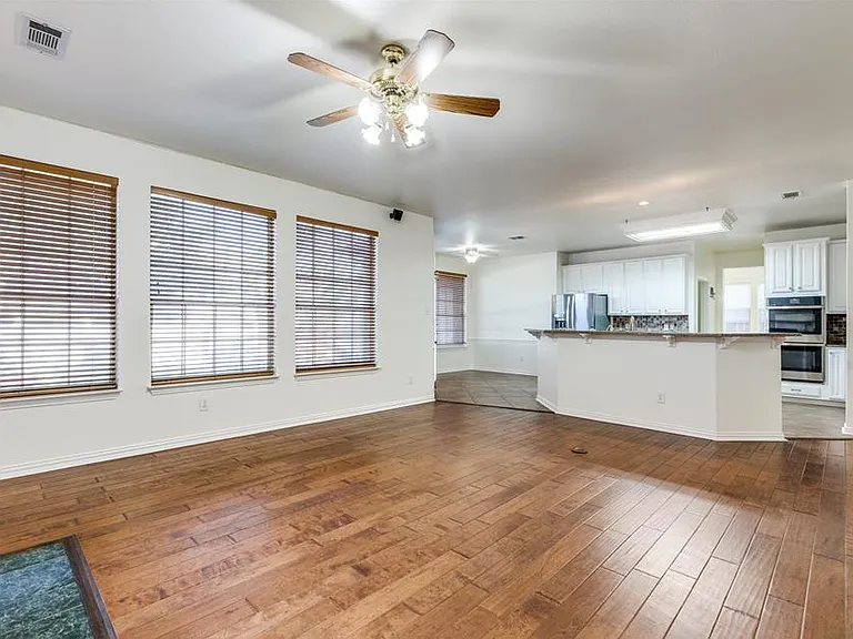 8924 High Meadows Dr — Photo 15