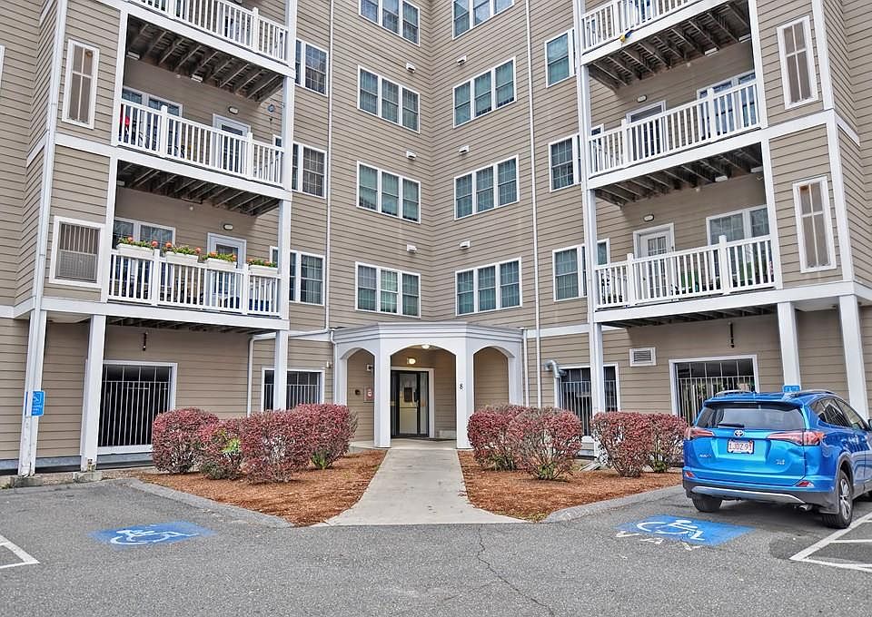 1st image of 8 Walnut St Unit 119