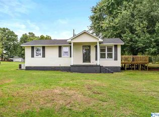 27830 South Rd, Athens, AL 35613
